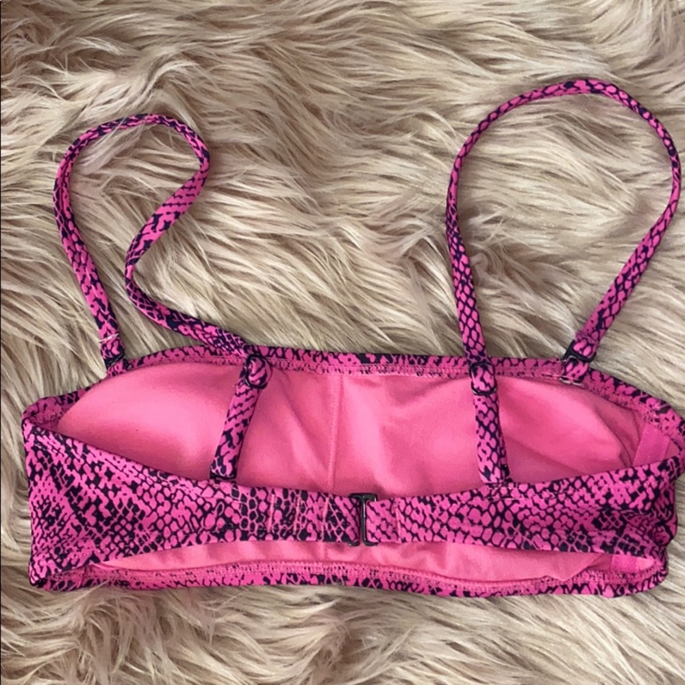 Bikini top πΈ - Picture 2 of 2